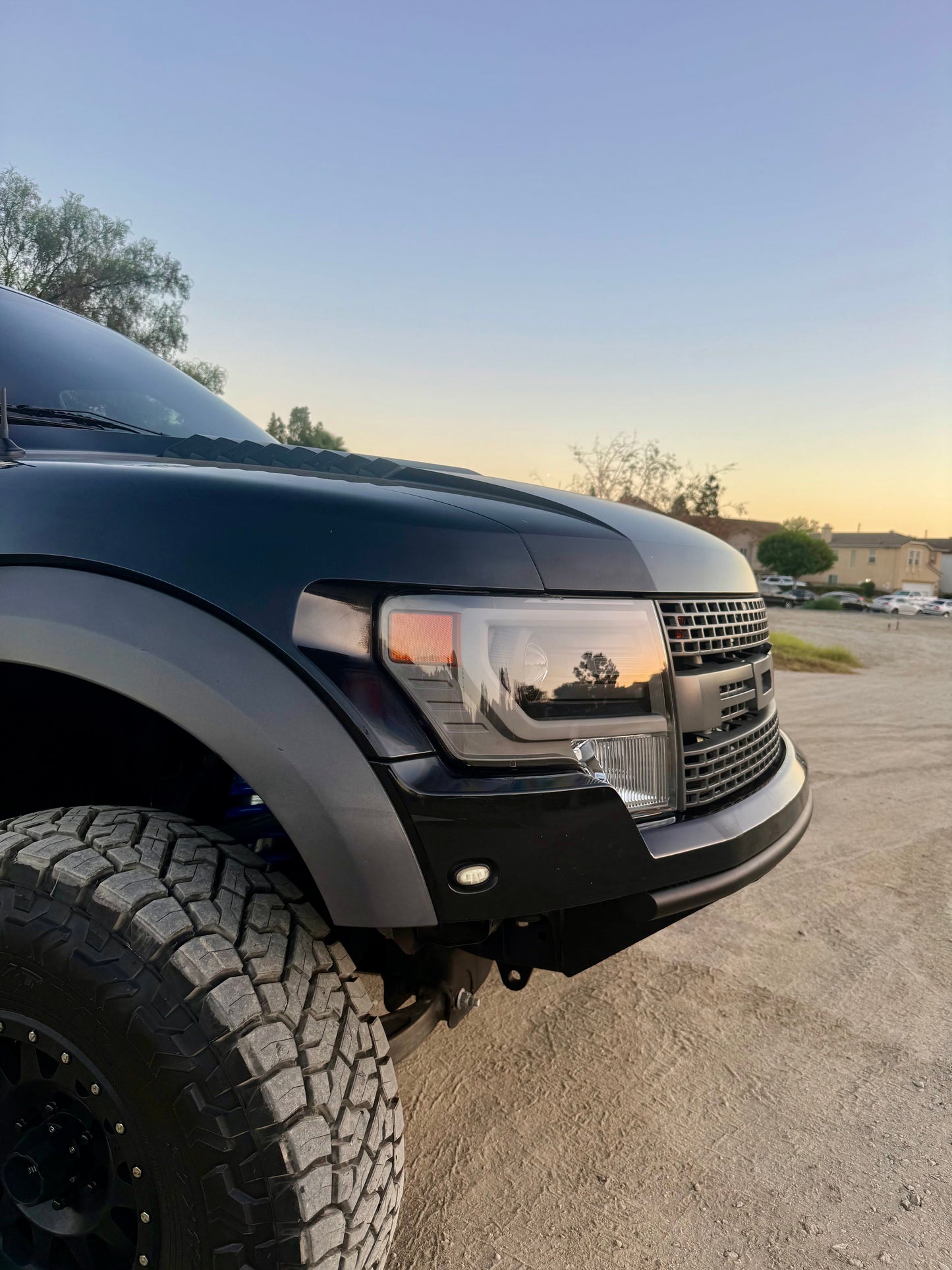 09-14 Ford F150 Raptor Replacement headlights